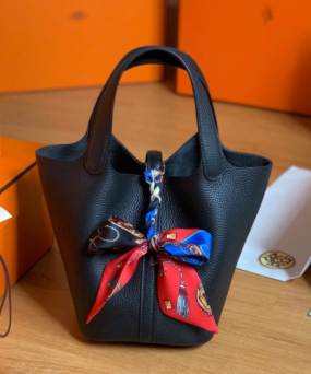 에르메스 피코탄18 블랙 은장